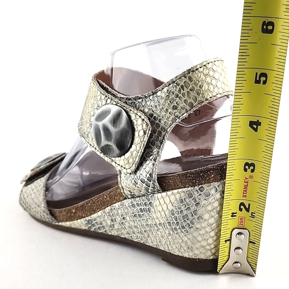 Taos Women's Carousel Beige Grey Leather Snake Print Wedge Sandals Size 37 - Picture 15 of 15